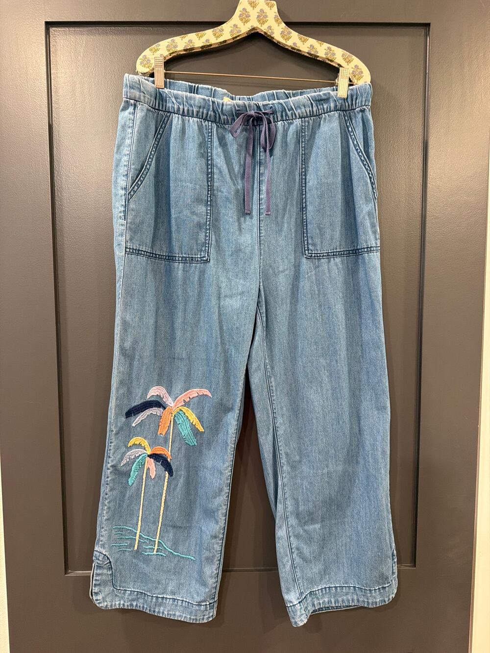 Johnny Was Blue Ankle Cropped Pants with Floral Embroidery